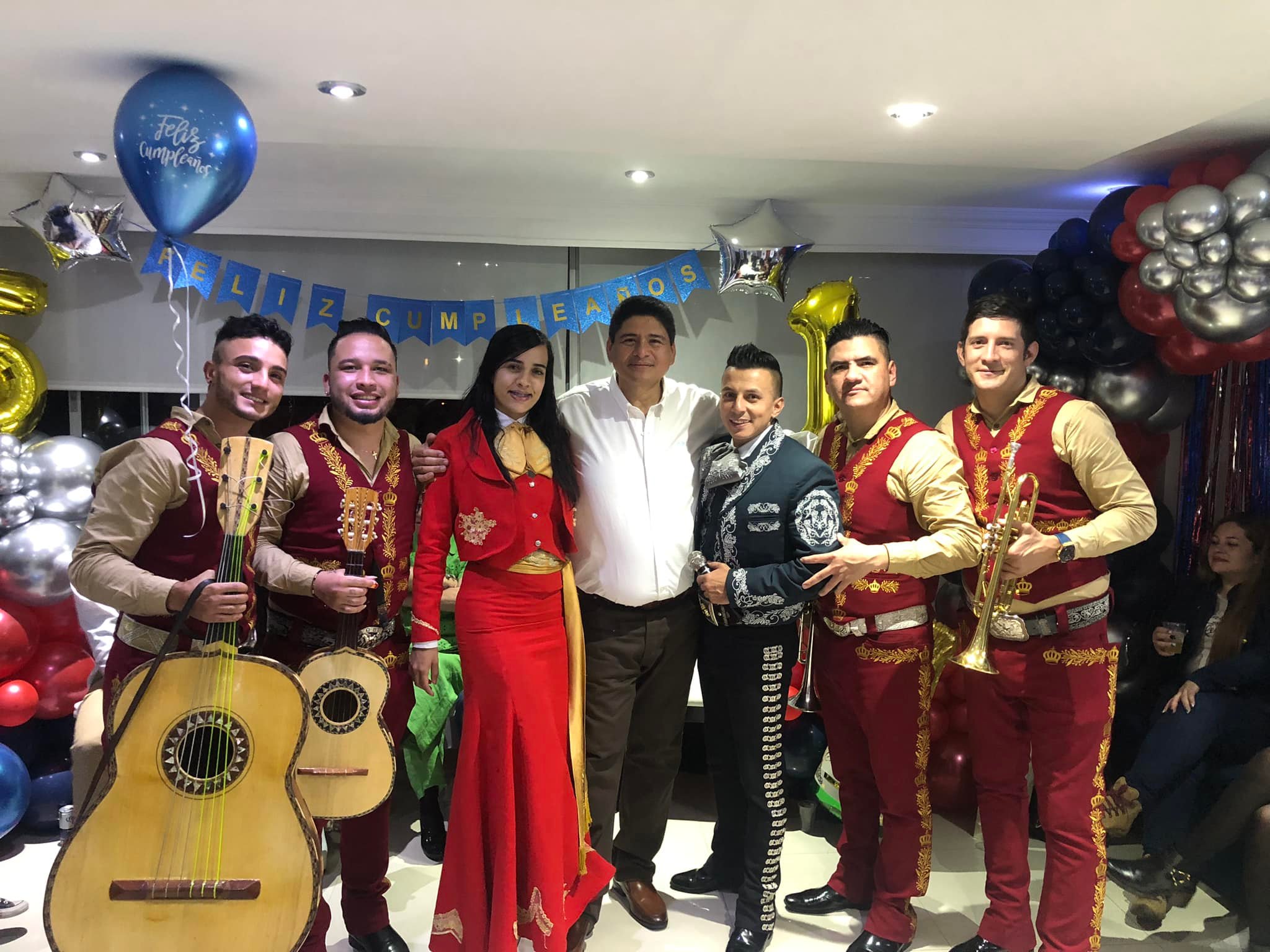 Grupo de mariachis profesionales